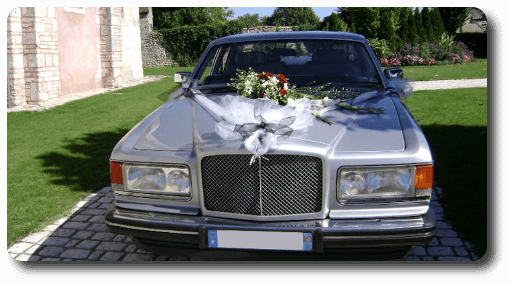 Décoration florale BENTLEY Eight Le plus beau carrosse de fleurs pour votre mariage